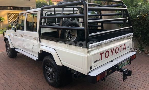 Acheter Occasion Voiture Toyota Land Cruiser Blanc à Ezulwini, Hhohho Acheter Occasion Voiture Toyota Land Cruiser Blanc à Ezulwini, Hhohho
