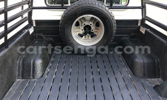 Acheter Occasion Voiture Toyota Land Cruiser Blanc à Ezulwini, Hhohho Acheter Occasion Voiture Toyota Land Cruiser Blanc à Ezulwini, Hhohho