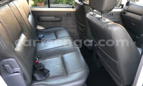Acheter Occasion Voiture Toyota Land Cruiser Blanc à Ezulwini, Hhohho Acheter Occasion Voiture Toyota Land Cruiser Blanc à Ezulwini, Hhohho
