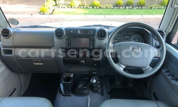 Acheter Occasion Voiture Toyota Land Cruiser Blanc à Ezulwini, Hhohho Acheter Occasion Voiture Toyota Land Cruiser Blanc à Ezulwini, Hhohho