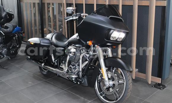 Acheter Occasion Moto Harley Davidson Tour Glide Noir à Manzini, Manzini Acheter Occasion Moto Harley Davidson Tour Glide Noir à Manzini, Manzini