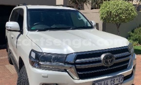 Buy Used Toyota Land Cruiser White Car in Manzini in Manzini