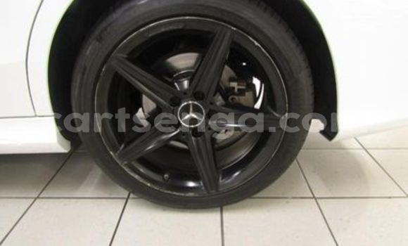 Acheter Occasion Voiture Mercedes-Benz C-Classe Blanc à Ezulwini, Hhohho Acheter Occasion Voiture Mercedes-Benz C-Classe Blanc à Ezulwini, Hhohho