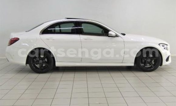 Acheter Occasion Voiture Mercedes-Benz C-Classe Blanc à Ezulwini, Hhohho Acheter Occasion Voiture Mercedes-Benz C-Classe Blanc à Ezulwini, Hhohho