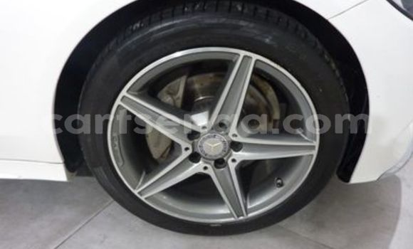 Nunua Ilio tumika Mercedes‒Benz C–Class White Gari ndani ya Ezulwini nchini Hhohho Nunua Ilio tumika Mercedes‒Benz C–Class White Gari ndani ya Ezulwini nchini Hhohho