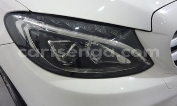 Nunua Ilio tumika Mercedes‒Benz C–Class White Gari ndani ya Ezulwini nchini Hhohho Nunua Ilio tumika Mercedes‒Benz C–Class White Gari ndani ya Ezulwini nchini Hhohho
