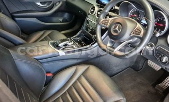 Nunua Ilio tumika Mercedes‒Benz C–Class Red Gari ndani ya Ezulwini nchini Hhohho Nunua Ilio tumika Mercedes‒Benz C–Class Red Gari ndani ya Ezulwini nchini Hhohho