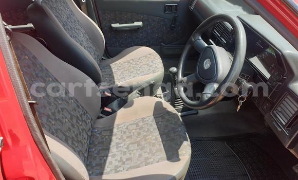 Acheter Occasion Voiture Mazda 323 Rouge à Ezulwini, Hhohho Acheter Occasion Voiture Mazda 323 Rouge à Ezulwini, Hhohho