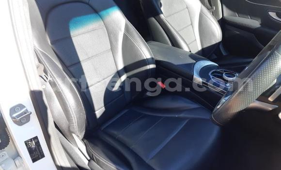 Acheter Occasion Voiture Mercedes‒Benz C-klasse AMG Blanc à Big Bend, Lubombo Acheter Occasion Voiture Mercedes‒Benz C-klasse AMG Blanc à Big Bend, Lubombo