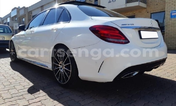 Acheter Occasion Voiture Mercedes‒Benz C-klasse AMG Blanc à Big Bend, Lubombo Acheter Occasion Voiture Mercedes‒Benz C-klasse AMG Blanc à Big Bend, Lubombo