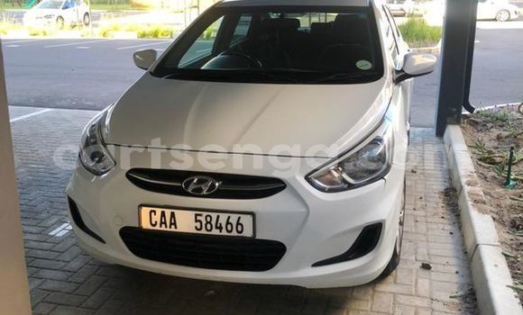 Nunua Ilio tumika Hyundai Accent White Gari ndani ya Big Bend nchini Lubombo Nunua Ilio tumika Hyundai Accent White Gari ndani ya Big Bend nchini Lubombo