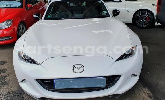 Nunua Ilio tumika Mazda Mazda 2 White Gari ndani ya Ezulwini nchini Hhohho Nunua Ilio tumika Mazda Mazda 2 White Gari ndani ya Ezulwini nchini Hhohho