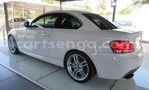 Nunua Ilio tumika BMW 1–Series White Gari ndani ya Ezulwini nchini Hhohho Nunua Ilio tumika BMW 1–Series White Gari ndani ya Ezulwini nchini Hhohho