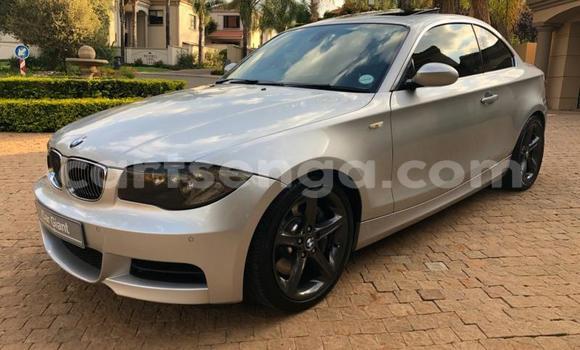 Acheter Occasion Voiture BMW 1-Series Gris à Ezulwini, Hhohho Acheter Occasion Voiture BMW 1-Series Gris à Ezulwini, Hhohho