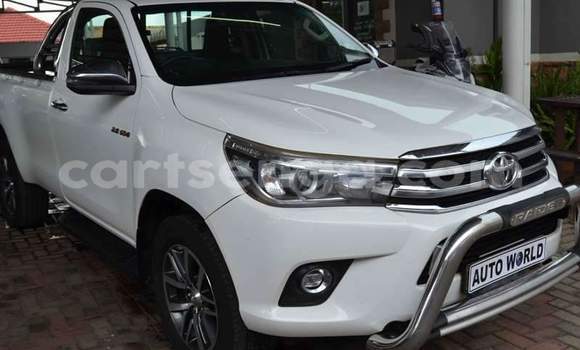 Buy Used Toyota Hilux White Car in Mbabane in Manzini Buy Used Toyota Hilux White Car in Mbabane in Manzini
