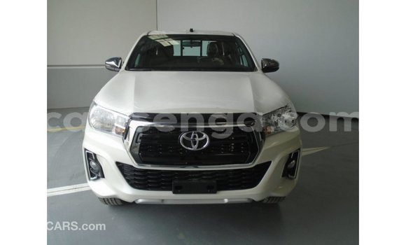 Nunua Imported Toyota Hilux White Gari ndani ya Import - Dubai nchini Hhohho Nunua Imported Toyota Hilux White Gari ndani ya Import - Dubai nchini Hhohho
