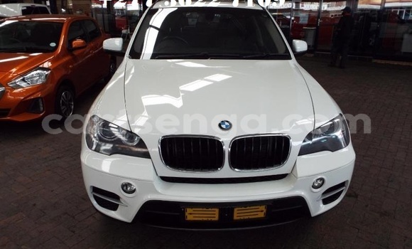Nunua Ilio tumika BMW X5 White Gari ndani ya Mbabane nchini Manzini