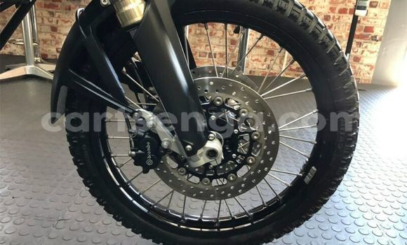 Nunua Ilio tumika BMW G 450 White Bike ndani ya Manzini nchini Manzini Nunua Ilio tumika BMW G 450 White Bike ndani ya Manzini nchini Manzini