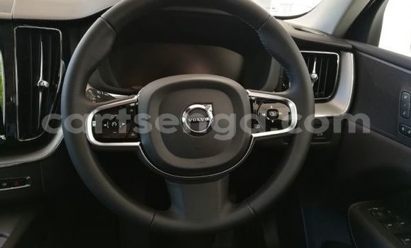 Nunua Ilio tumika Volvo XC60 White Gari ndani ya Big Bend nchini Lubombo Nunua Ilio tumika Volvo XC60 White Gari ndani ya Big Bend nchini Lubombo