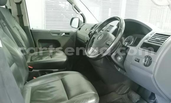 Acheter Occasion Voiture Volkswagen Caravelle Blanc à Mbabane, Manzini Acheter Occasion Voiture Volkswagen Caravelle Blanc à Mbabane, Manzini