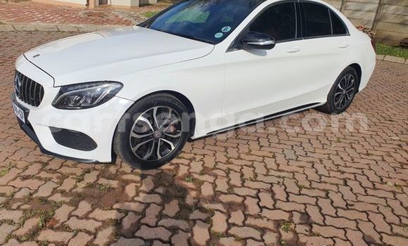 Nunua Ilio tumika Mercedes‒Benz C-klasse AMG White Gari ndani ya Ezulwini nchini Hhohho Nunua Ilio tumika Mercedes‒Benz C-klasse AMG White Gari ndani ya Ezulwini nchini Hhohho