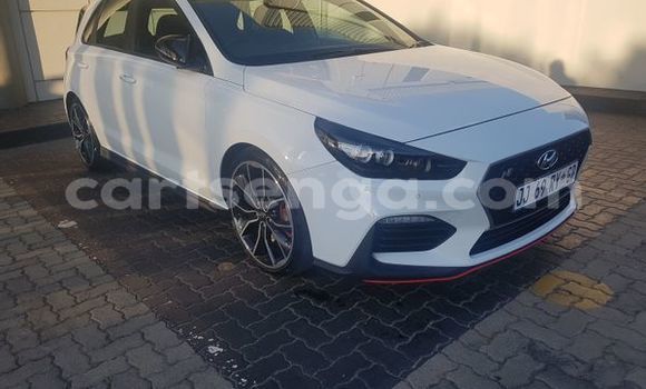 Buy Used Hyundai i30 White Car in Ezulwini in Hhohho