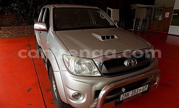Buy Used Toyota Hilux Silver Car in Import - Dubai in Hhohho Buy Used Toyota Hilux Silver Car in Import - Dubai in Hhohho