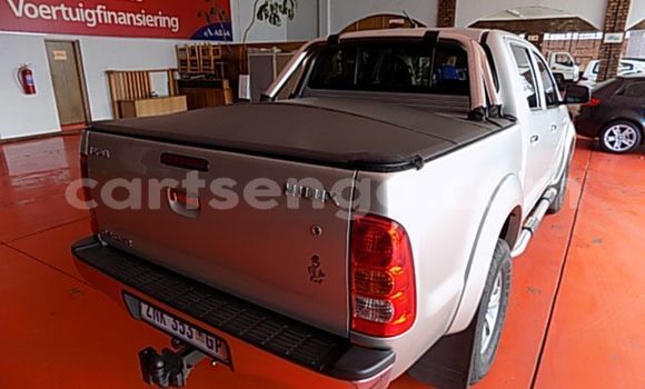 Buy Used Toyota Hilux Silver Car in Import - Dubai in Hhohho Buy Used Toyota Hilux Silver Car in Import - Dubai in Hhohho