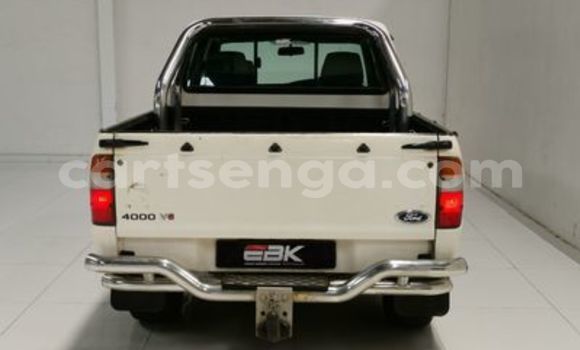 Acheter Occasion Voiture FORD MUSTANG Blanc à Big Bend, Lubombo District Acheter Occasion Voiture FORD MUSTANG Blanc à Big Bend, Lubombo District