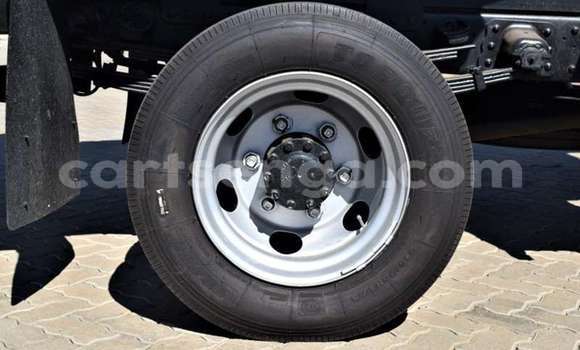 Nunua Ilio tumika Hino 300 Series White Lori ndani ya Big Bend nchini Wilaya ya Lubombo Nunua Ilio tumika Hino 300 Series White Lori ndani ya Big Bend nchini Wilaya ya Lubombo