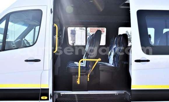 Acheter Occasion Utilitaire Mercedes‒Benz Sprinter Blanc à Big Bend, Lubombo District Acheter Occasion Utilitaire Mercedes‒Benz Sprinter Blanc à Big Bend, Lubombo District