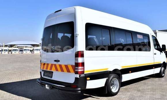 Acheter Occasion Utilitaire Mercedes‒Benz Sprinter Blanc à Big Bend, Lubombo District Acheter Occasion Utilitaire Mercedes‒Benz Sprinter Blanc à Big Bend, Lubombo District