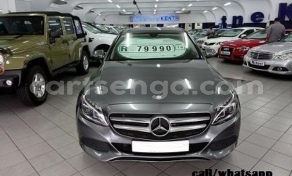 Nunua Ilio tumika Mercedes-Benz C-Classe Silver Gari ndani ya Mbabane nchini Manzini