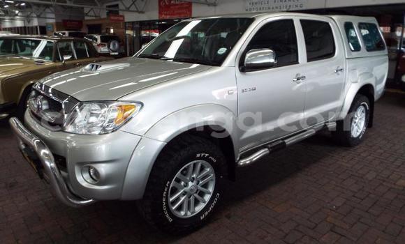 Nunua Ilio tumika Toyota Hilux Silver Gari ndani ya Mbabane nchini Manzini