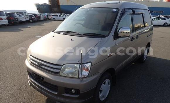 Nunua Ilio tumika Toyota Noah Other Gari ndani ya Big Bend nchini Lubombo Nunua Ilio tumika Toyota Noah Other Gari ndani ya Big Bend nchini Lubombo