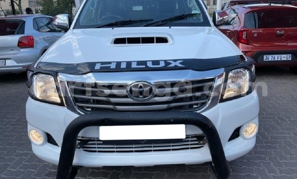 Acheter Occasion Voiture Toyota Hilux Blanc à Big Bend, Lubombo