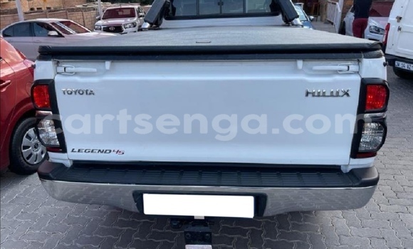 Nunua Ilio tumika Toyota Hilux White Gari ndani ya Big Bend nchini Lubombo Nunua Ilio tumika Toyota Hilux White Gari ndani ya Big Bend nchini Lubombo