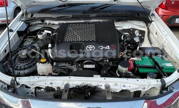 Nunua Ilio tumika Toyota Hilux White Gari ndani ya Big Bend nchini Lubombo Nunua Ilio tumika Toyota Hilux White Gari ndani ya Big Bend nchini Lubombo