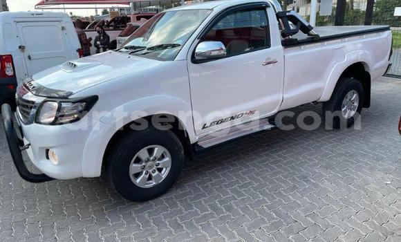 Nunua Ilio tumika Toyota Hilux White Gari ndani ya Big Bend nchini Lubombo Nunua Ilio tumika Toyota Hilux White Gari ndani ya Big Bend nchini Lubombo