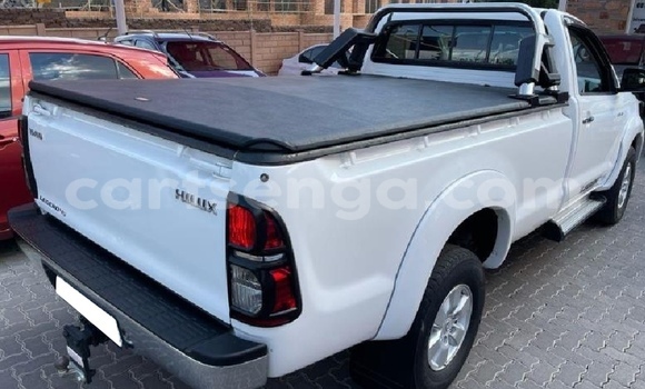 Nunua Ilio tumika Toyota Hilux White Gari ndani ya Big Bend nchini Lubombo Nunua Ilio tumika Toyota Hilux White Gari ndani ya Big Bend nchini Lubombo