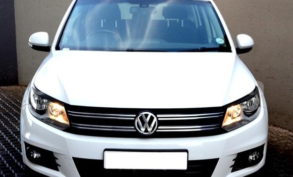 Buy Used Volkswagen Tiguan White Car in Mbabane in Manzini Buy Used Volkswagen Tiguan White Car in Mbabane in Manzini