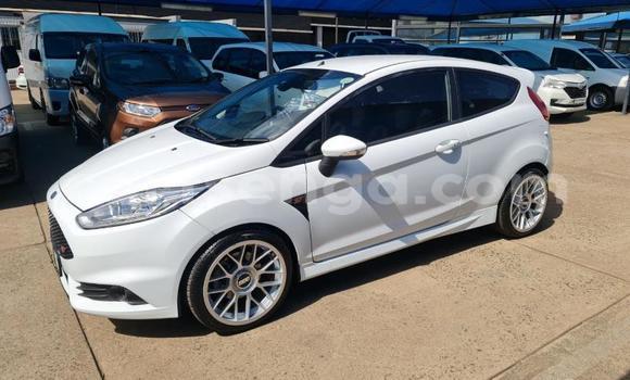Buy Used Ford Focus ST White Car in Hlatikulu in Shiselweni District Buy Used Ford Focus ST White Car in Hlatikulu in Shiselweni District