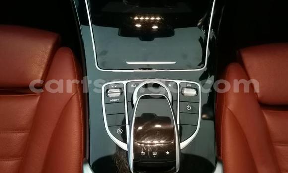 Nunua Ilio tumika Mercedes‒Benz 250 Black Gari ndani ya Hlatikulu nchini Wilaya ya Shiselweni Nunua Ilio tumika Mercedes‒Benz 250 Black Gari ndani ya Hlatikulu nchini Wilaya ya Shiselweni