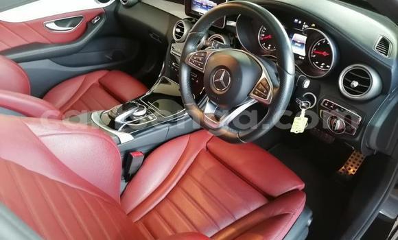 Nunua Ilio tumika Mercedes‒Benz 250 Black Gari ndani ya Hlatikulu nchini Wilaya ya Shiselweni Nunua Ilio tumika Mercedes‒Benz 250 Black Gari ndani ya Hlatikulu nchini Wilaya ya Shiselweni