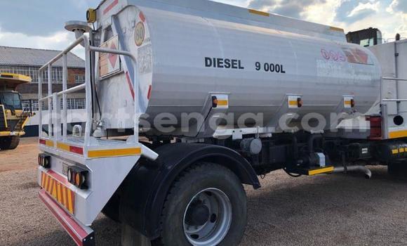 Nunua Ilio tumika Isuzu FTR 850 White Lori ndani ya Hlatikulu nchini Wilaya ya Shiselweni Nunua Ilio tumika Isuzu FTR 850 White Lori ndani ya Hlatikulu nchini Wilaya ya Shiselweni