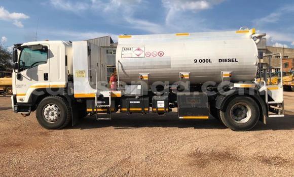 Nunua Ilio tumika Isuzu FTR 850 White Lori ndani ya Hlatikulu nchini Wilaya ya Shiselweni Nunua Ilio tumika Isuzu FTR 850 White Lori ndani ya Hlatikulu nchini Wilaya ya Shiselweni