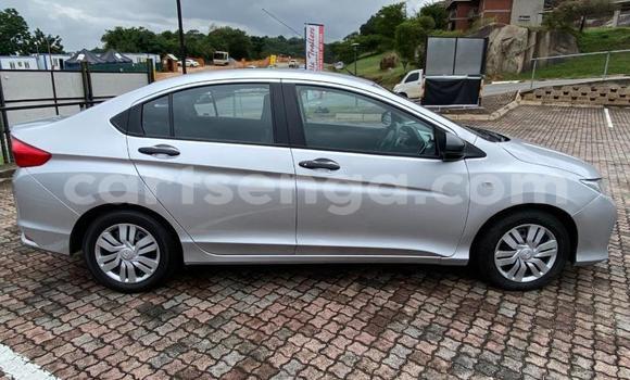 Nunua Ilio tumika Honda Ballade Silver Gari ndani ya Big Bend nchini Lubombo Nunua Ilio tumika Honda Ballade Silver Gari ndani ya Big Bend nchini Lubombo