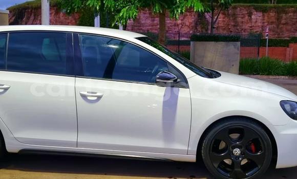 Buy Used Volkswagen Golf GTI White Car in Hlatikulu in Shiselweni District Buy Used Volkswagen Golf GTI White Car in Hlatikulu in Shiselweni District