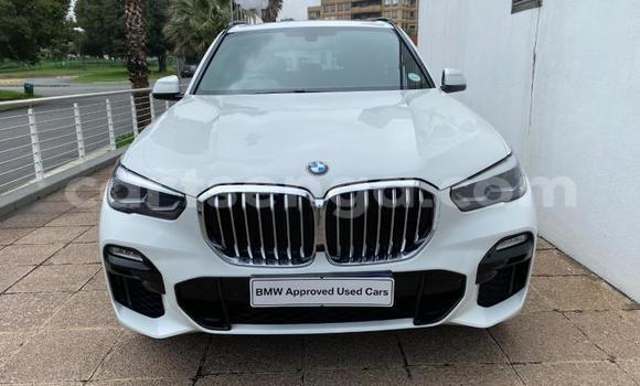 Nunua Ilio tumika BMW X5 M White Gari ndani ya Hlatikulu nchini Wilaya ya Shiselweni