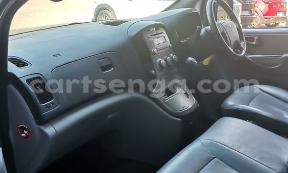 Nunua Ilio tumika Hyundai H1 White Gari ndani ya Big Bend nchini Wilaya ya Lubombo Nunua Ilio tumika Hyundai H1 White Gari ndani ya Big Bend nchini Wilaya ya Lubombo